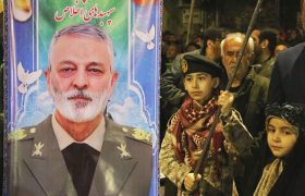 گرامیداشت روز ارتش و نیروی زمینی محوری همیشه قهرمان در سلماس