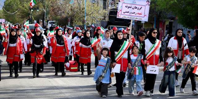 طنین اقتدار دختران ایران در سلماس